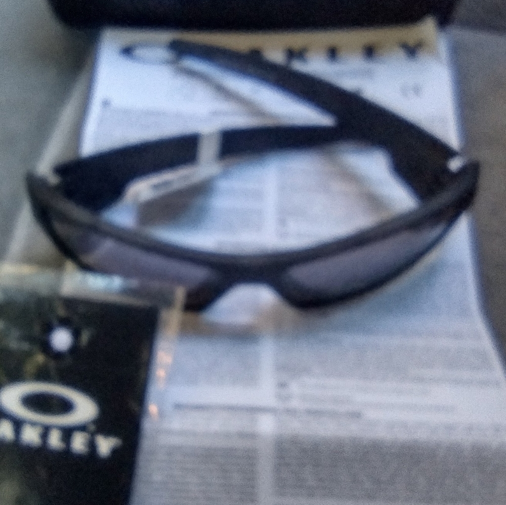 Official Oakley BATWOLF camo glasses
